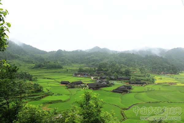 石堰坪村:大山深处的文化守望(图1)