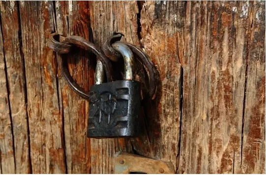 我眼中的农村:锁的故事(图3)