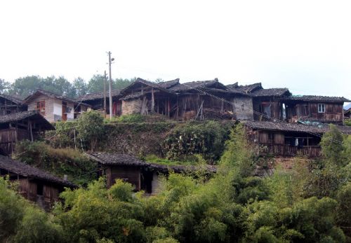珍藏在山里的特殊古村(图2)